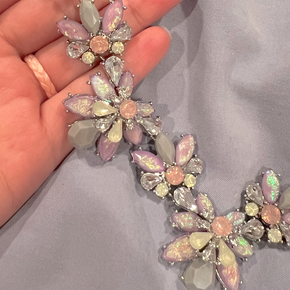 Flower necklace